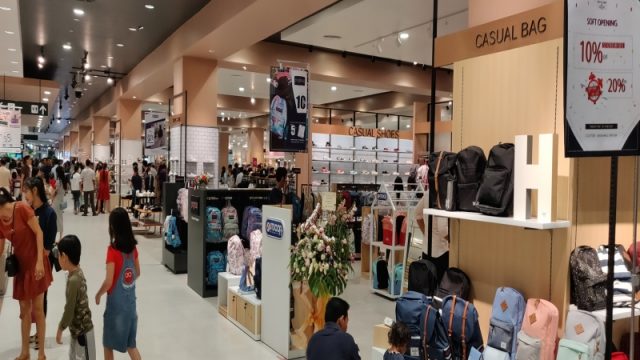 Real Estate Agent UAS Sees Bright Future for Retail Malls