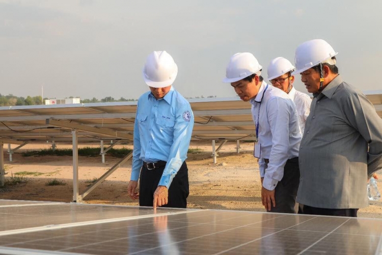 ADB to Help Build 100-MW Solar Park in Cambodia