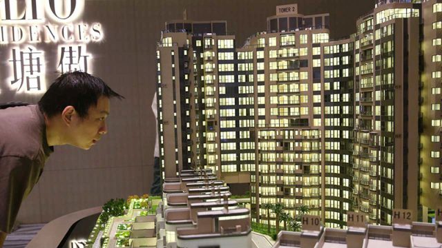 Hong Kong Market Hits Record Highs