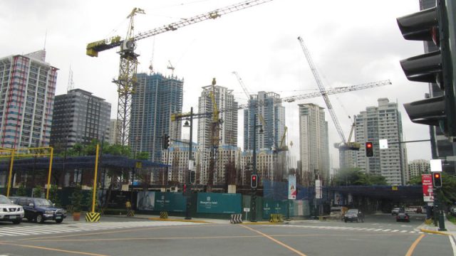 Philippines Urges Unity Ahead of Asean