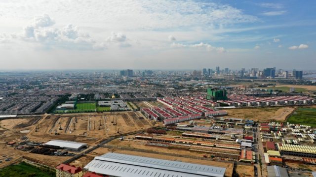 Government Grants Licenses to More Than 200 Residential Developers