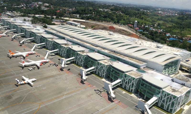 Indonesia seeks private investors in ports, airports