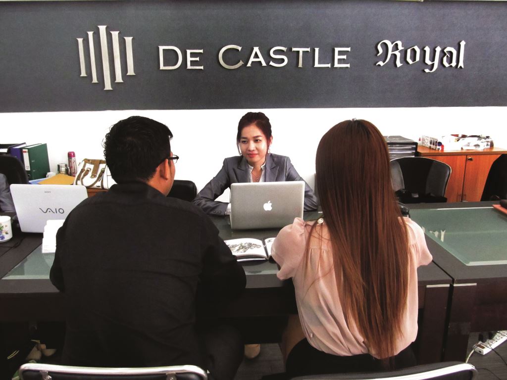 Loans Made Easier for De Castle Royal Clients