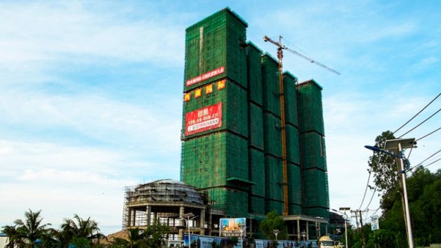 វិនិយោគិនកំពុងសម្រុកសាងសង់សណ្ឋាគារផ្កាយ៥រាប់ពាន់បន្ទប់នៅខេត្តព្រះសីហនុ