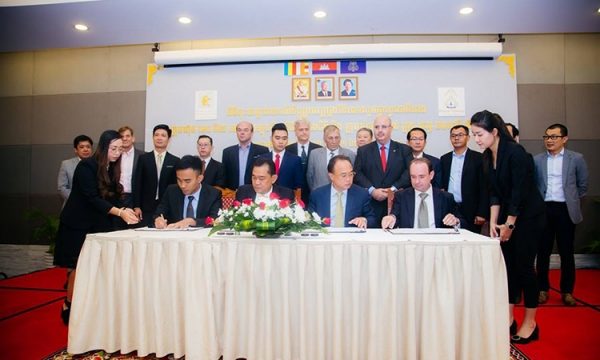 គម្រោងនៅទួលគោករបស់អ្នកឧកញ៉ាគិតម៉េងជាមួយក្រុមហ៊ុនសឹង្ហបុរីចុះហត្ថលេខាជាផ្លូវ