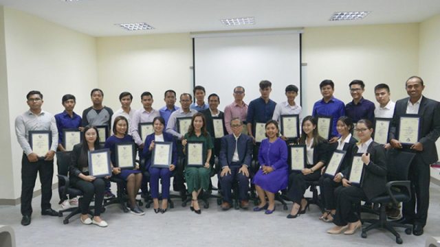 សិស្សដែលបានចូលរួមជាច្រើនបានសម្តែងការចង់ចេះចង់ដឹងពាក់ព័ន្ធនឹងវិស័យអចលនទ្រព្យ