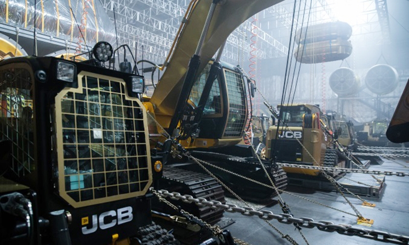 Gold Star for Jcb as Machines Take a Bow in Cult Film