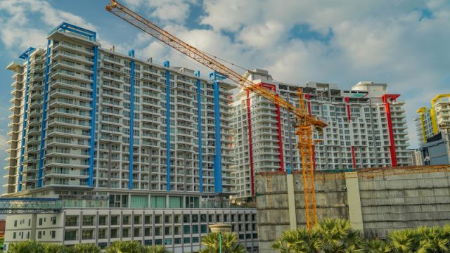 វិស័យសំណង់និងអចលនទ្រព្យបន្តបង្កហានិភ័យក្នុងវិស័យហិញ្ញវត្ថុនៅកម្ពុជា