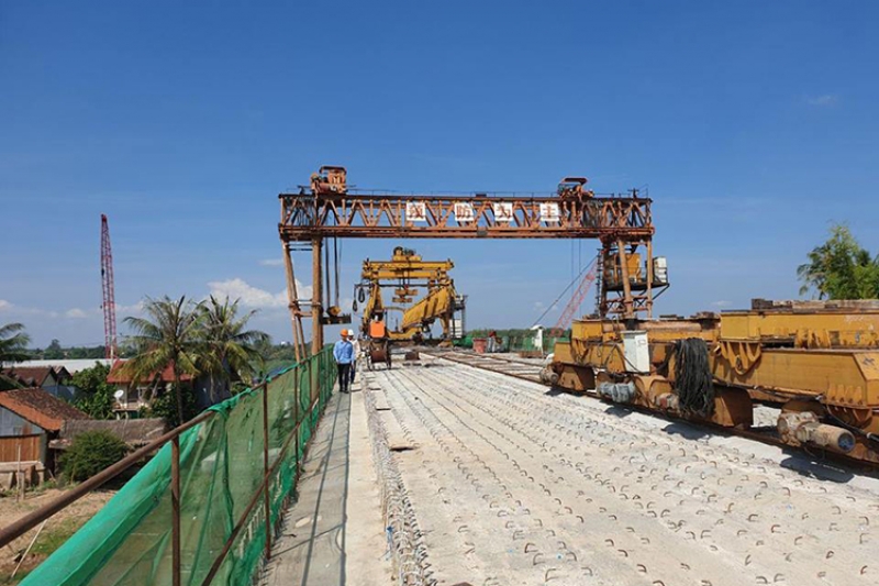 Foundations Laid on Us$56 Million Mekong Bridge Crossing