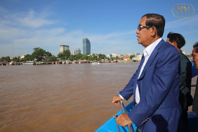 PM officially inaugurates Prek Pnov-Phnom Penh-Takmao water taxi