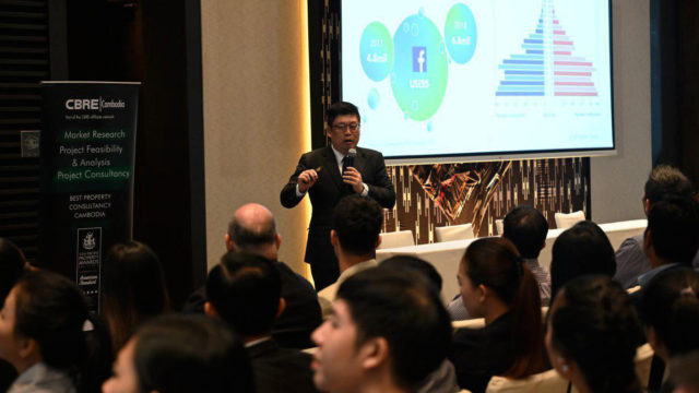 របាយកាណ៍៖ ការផ្គត់ផ្គង់វិស័យលក់រាយធ្លាក់ចុះជិត១៧% ប៉ុន្តែគម្រោងចំនួន៥ត្រូវបានប្រកាស