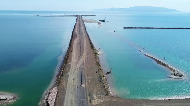 គម្រោងកំពង់ផែទឹកជ្រៅដ៏ធំសម្បើមមួយទៀតនៅខេត្តកំពត សម្រេចការសាងសង់ជាបណ្ដើរៗហើយ