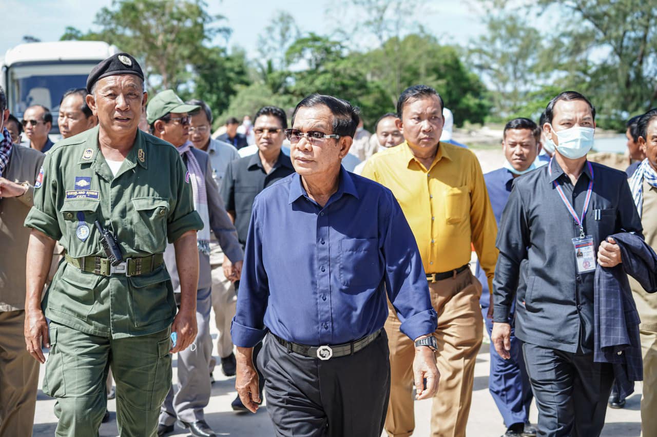 Samdech Hun Sen: Develop Sihanoukville early to connect the three Cambodia’s economic poles