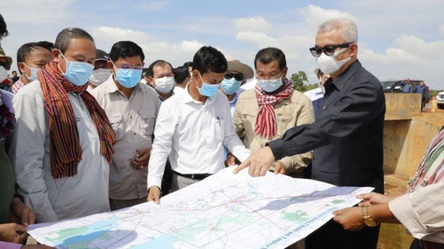 រដ្ឋាភិបាលត្រៀមថវិកាជាង១០០លានដុល្លារសម្រាប់កសាងហេដ្ឋារចនាសម្ព័ន្ធរូបវន្តនៅជនបទ