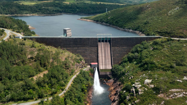 កម្ពុជាស្នើឱ្យឡាវពិចារណាគម្រោងវារីអគ្គិសនីហ្លួងព្រះបាងឡើងវិញដោយសារផលប៉ះពាល់បរិស្ថាន