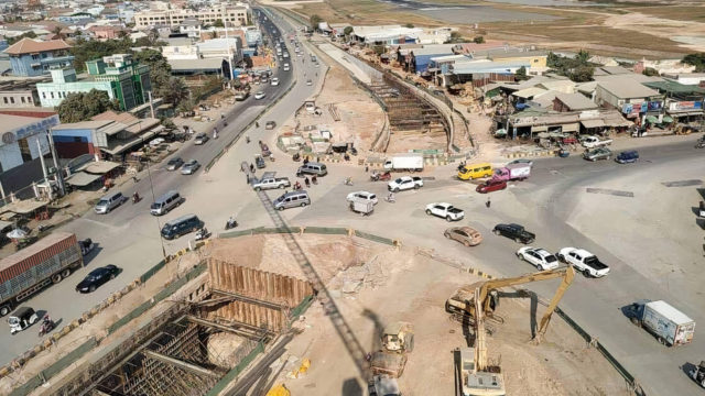 ការដ្ឋានស្ពានអាកាស និងផ្លូវក្រោមដីរង្វង់មូលចោមចៅសម្រេចបានប្រមាណ ៥៥% ហើយ