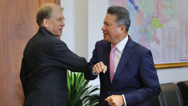 កម្ពុជាស្នើឱ្យក្រុមហ៊ុនអាមេរិកជួយចូលរួមសាងសង់ហេដ្ឋារចនាសម្ព័ន្ធនៅកម្ពុជា