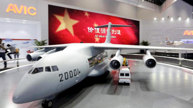 កម្ពុជាស្នើក្រុមហ៊ុនចិនឱ្យជួយបណ្តុះបណ្តាលធនធានមនុស្សលើវិស័យអាកាសចរស៊ីវិល