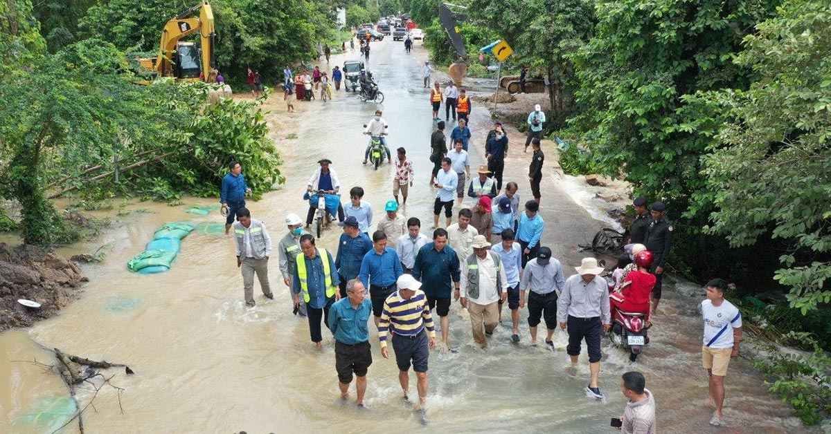 Floods Damage More Than 90 Roads Nationwide