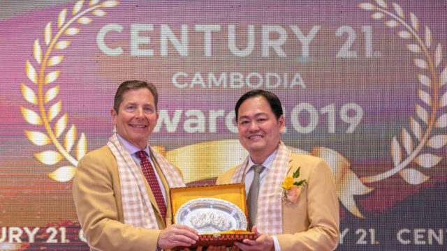 លោកRichard W. Davidson ត្រូវបានតែងតាំងជាប្រធានក្រុមប្រឹក្សាភិបាលក្រុមហ៊ុន Century 21 Cambodia