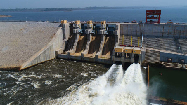 រដ្ឋាភិបាលសម្រេចផ្លូវការឱ្យឯកជនវិនិយោគជាង ៨០០ លានដុល្លារ សង់វារីអគ្គិសនី និងខ្សែបញ្ជូនតង់ស្យុងខ្ពស់